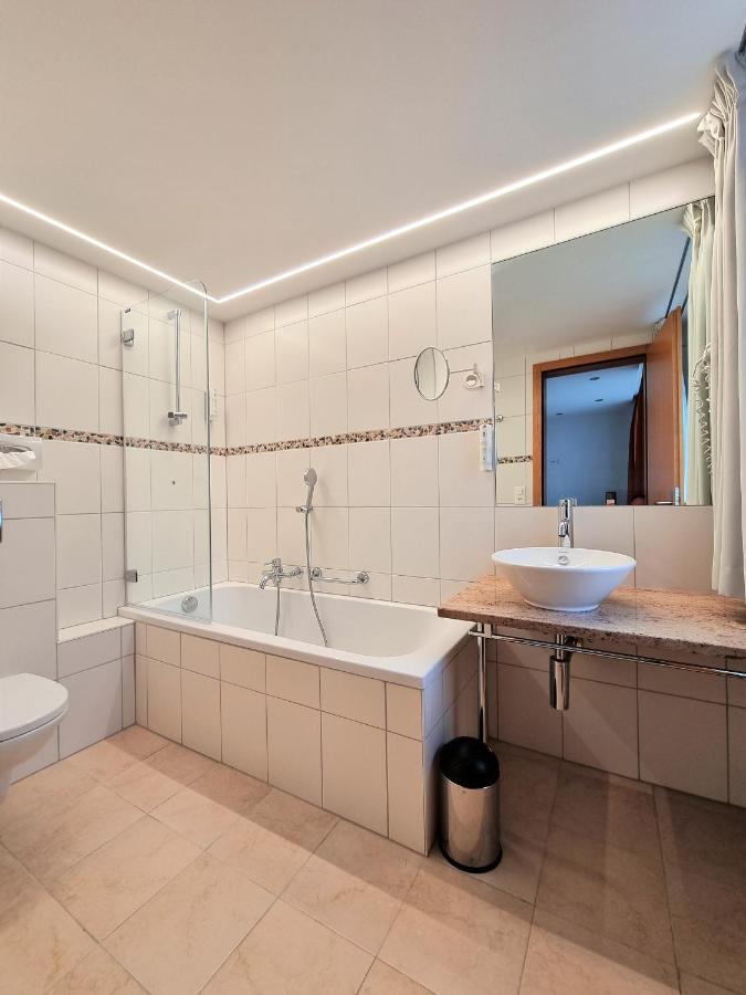 Self-Service Guesthouse Berggeist ซาสฟี ภายนอก รูปภาพ