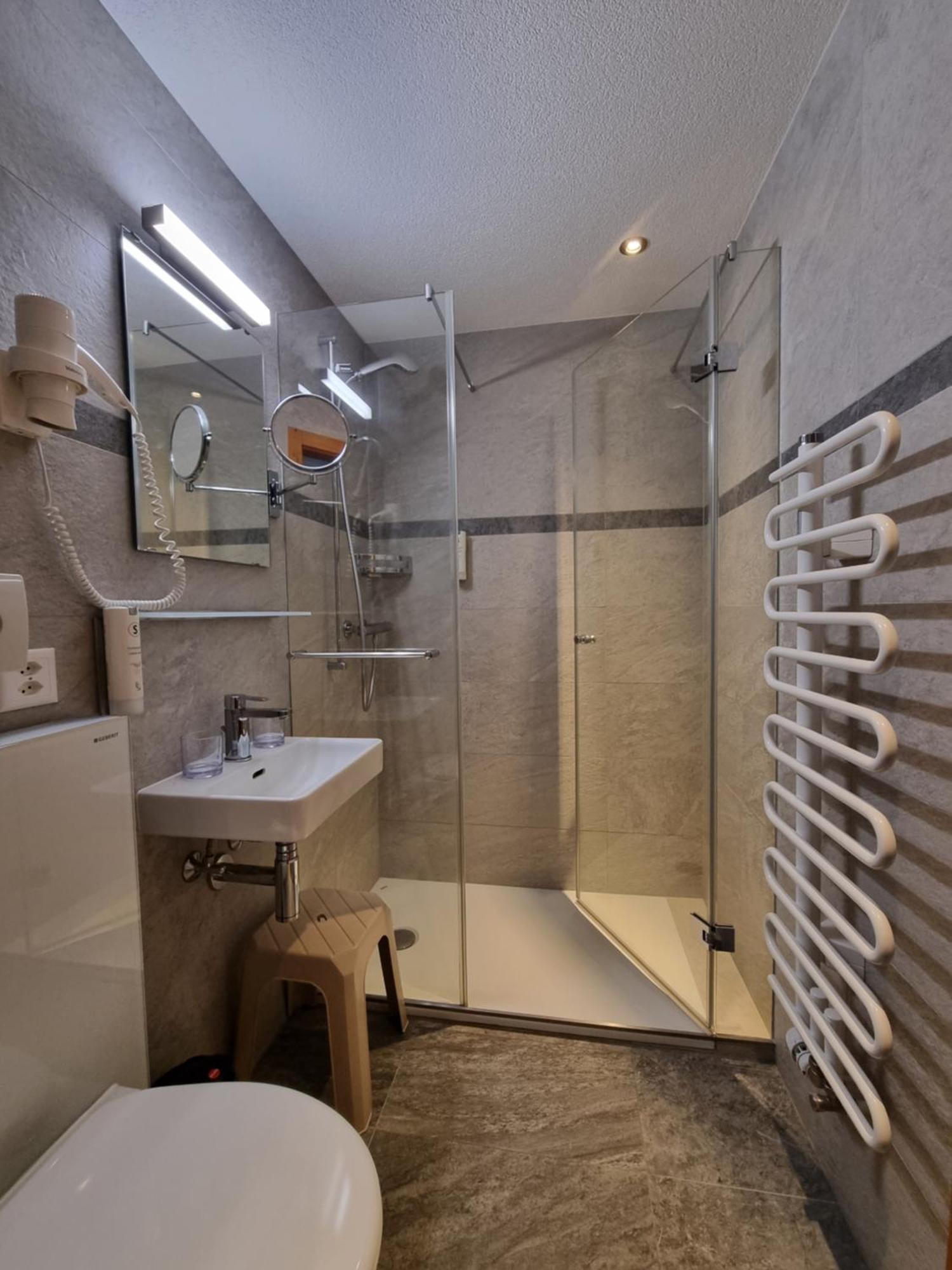 Self-Service Guesthouse Berggeist ซาสฟี ภายนอก รูปภาพ
