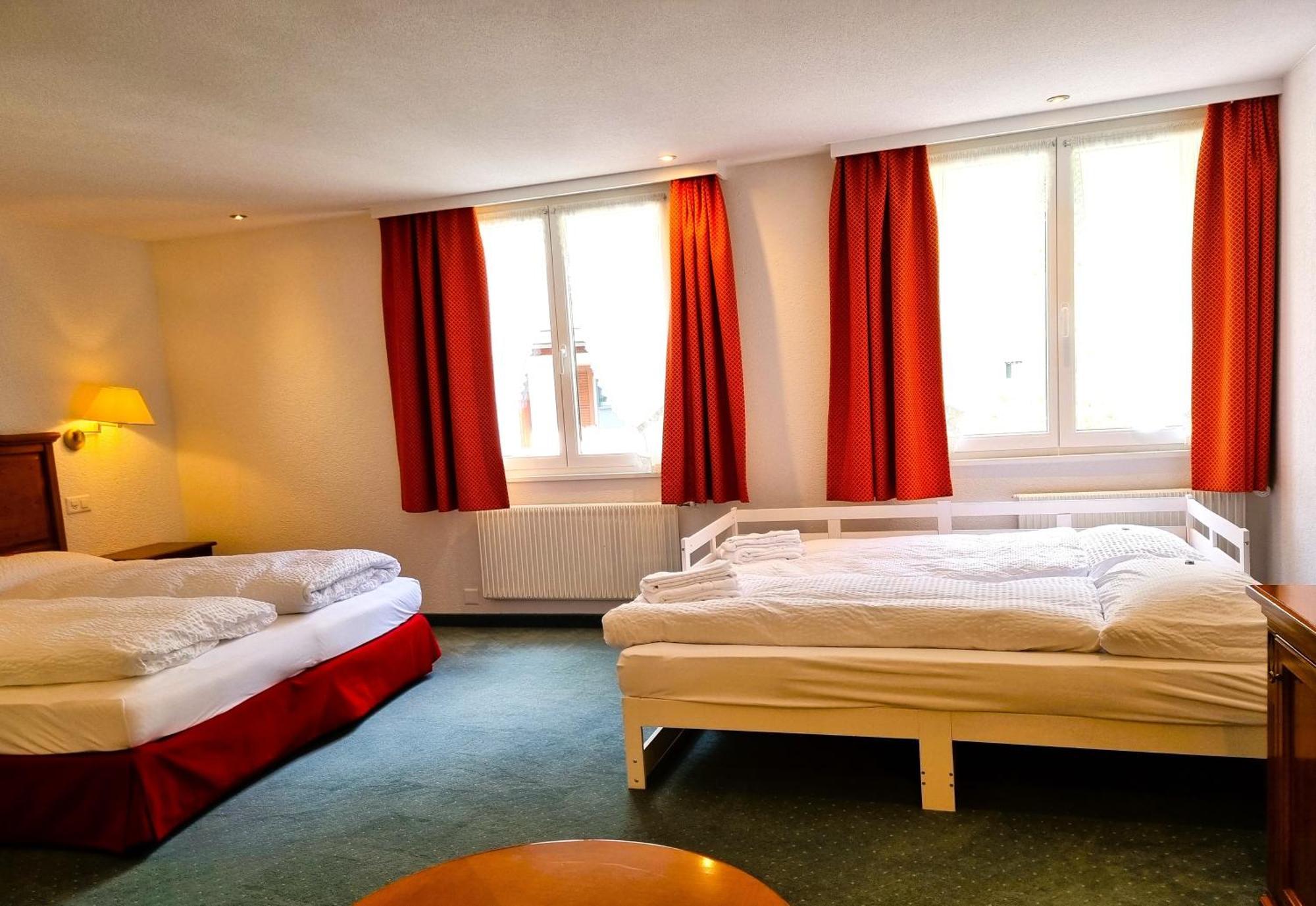 Self-Service Guesthouse Berggeist ซาสฟี ภายนอก รูปภาพ